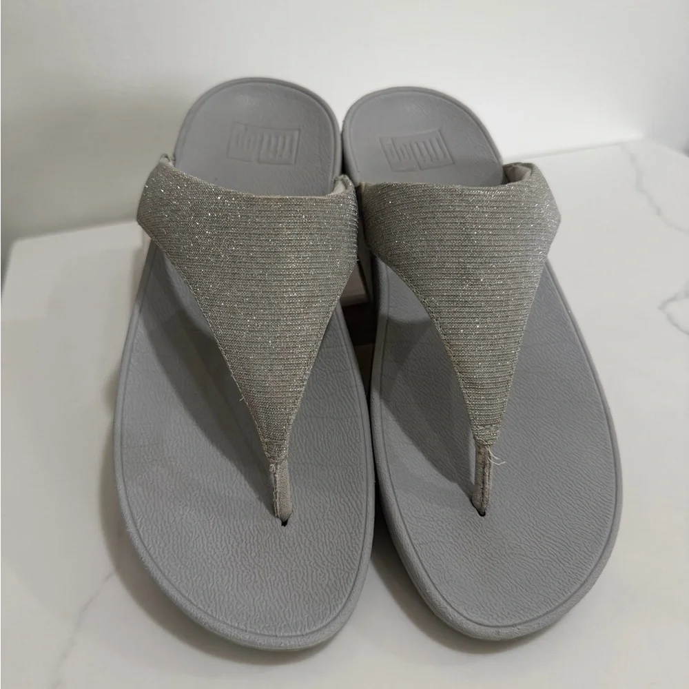 Fitflop  Size 7 Lulu Shimmerlux Womens Sandal Silver Toe Post Slip-On - Picture 7 of 10